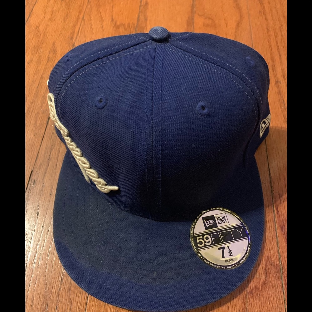Supreme world famous script fitted 7 1/2 blue